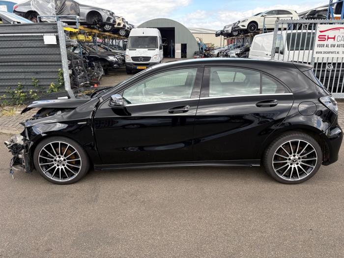 Mercedes A 1.6 A-200 16V Sloopvoertuig (2017, Zwart)