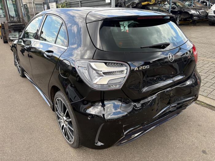 Mercedes A 1.6 A-200 16V Sloopvoertuig (2017, Zwart)