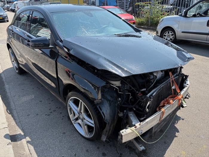 Mercedes A 1.6 A-180 16V Sloopvoertuig (2016, Zwart)