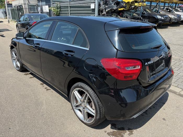 Mercedes A 1.6 A-180 16V Sloopvoertuig (2016, Zwart)