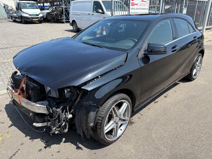 Mercedes A 1.6 A-180 16V Sloopvoertuig (2016, Zwart)