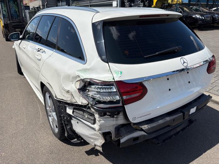 Mercedes C Estate C-180 1.6 16V BlueEfficiency Sloopvoertuig (2016, Wit)