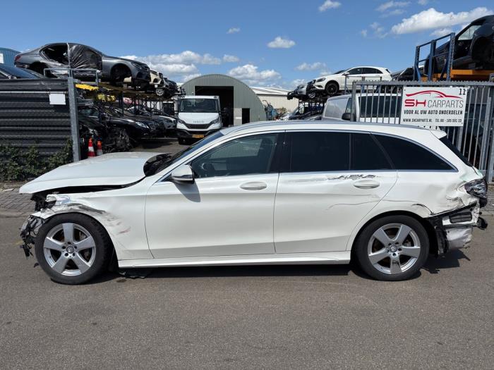 Mercedes C Estate C-180 1.6 16V BlueEfficiency Sloopvoertuig (2016, Wit)