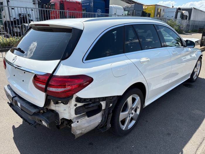 Mercedes C Estate C-180 1.6 16V BlueEfficiency Sloopvoertuig (2016, Wit)
