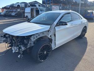Mercedes CLA 1.6 CLA-180 16V  (Sloop)