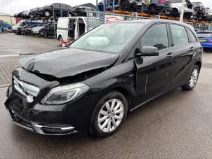 Mercedes B 1.6 B-180 BlueEFFICIENCY Turbo 16V  (Sloop)