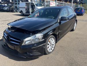 Mercedes A 1.6 A-180 16V  (Sloop)