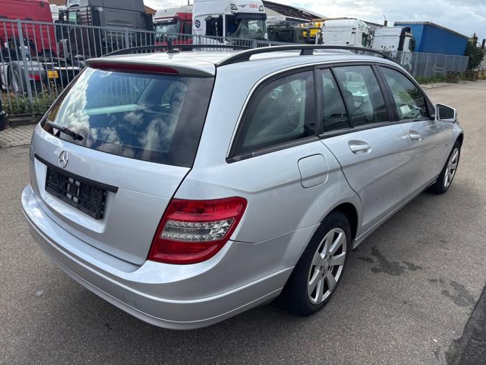 Mercedes C Estate 2.2 C-200 CDI 16V BlueEFFICIENCY Sloopvoertuig (2010, Zilver)