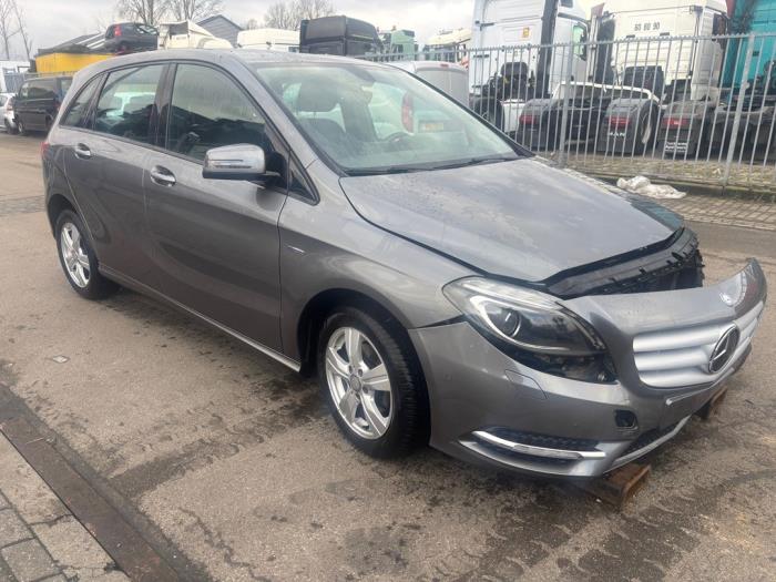 Mercedes B 1.8 B-180 CDI BlueEFFICIENCY 16V Sloopvoertuig (2012, Grijs)