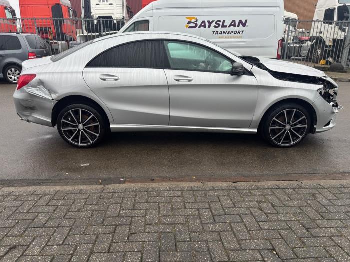 Mercedes CLA 1.6 CLA-200 16V Sloopvoertuig (2013, Grijs)