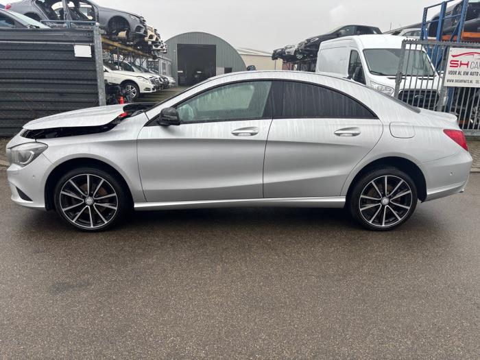 Mercedes CLA 1.6 CLA-200 16V Sloopvoertuig (2013, Grijs)