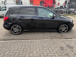 Mercedes B 2.0 B-250 BlueEFFICIENCY Turbo 16V Sloopvoertuig (2013, Zwart)