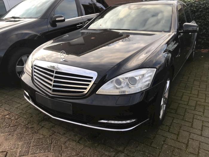 Mercedes S 3.0 S-350 CDI 24V 4-Matic Sloopvoertuig (2010, Metallic, Zwart)