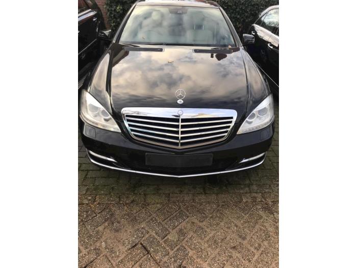 Mercedes S 3.0 S-350 CDI 24V 4-Matic Sloopvoertuig (2010, Metallic, Zwart)
