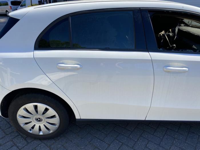 Mercedes A 1.3 A-200 Turbo 16V Sloopvoertuig (2018, Wit)