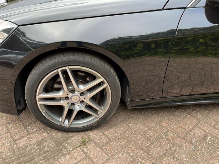 Mercedes E E-250 CDI 16V BlueEfficiency,BlueTec Sloopvoertuig (2013, Metallic, Zwart)