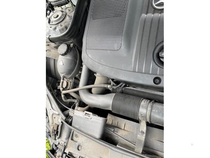 Mercedes E E-250 CDI 16V BlueEfficiency,BlueTec Sloopvoertuig (2013, Metallic, Zwart)