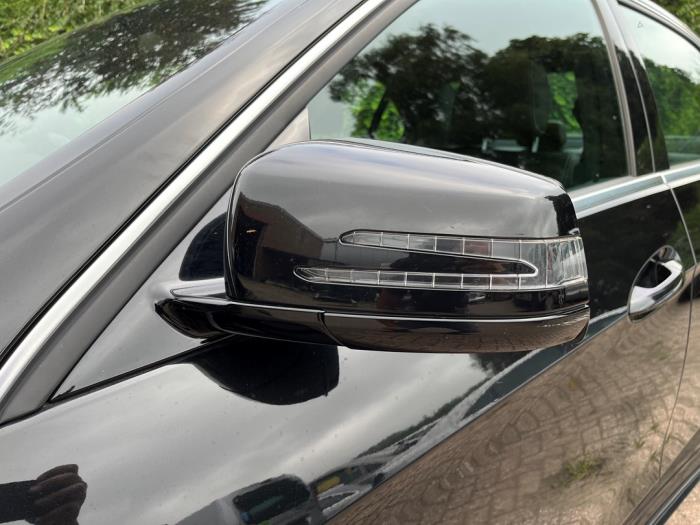 Mercedes E E-250 CDI 16V BlueEfficiency,BlueTec Sloopvoertuig (2013, Metallic, Zwart)