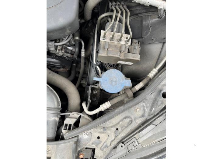 Mercedes E E-250 CDI 16V BlueEfficiency,BlueTec Sloopvoertuig (2013, Metallic, Zwart)