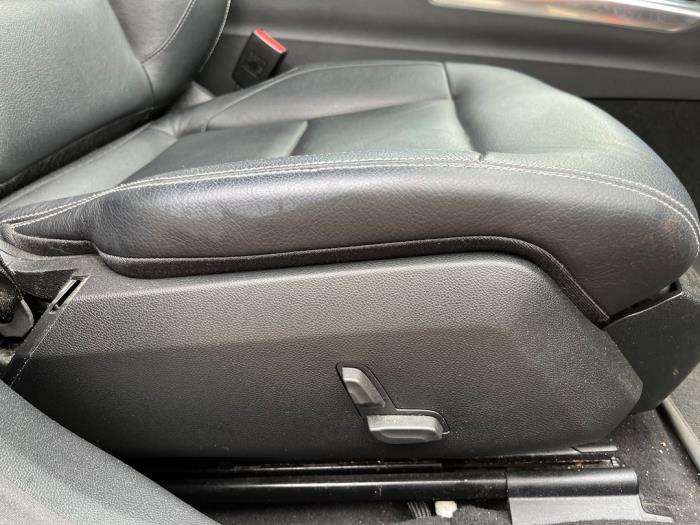 Mercedes E E-250 CDI 16V BlueEfficiency,BlueTec Sloopvoertuig (2013, Metallic, Zwart)