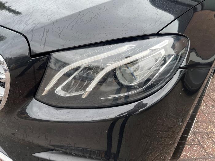 Mercedes E E-220d 2.0 Turbo 16V Sloopvoertuig (2017, Metallic, Zwart)