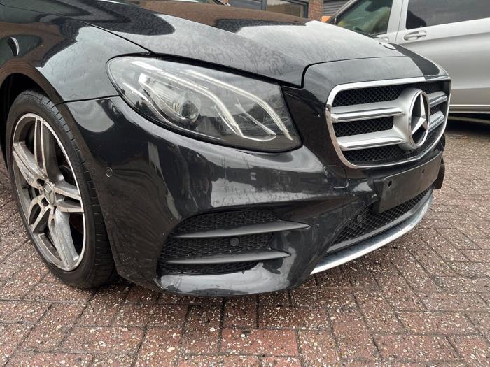 Mercedes E E-220d 2.0 Turbo 16V Sloopvoertuig (2017, Metallic, Zwart)
