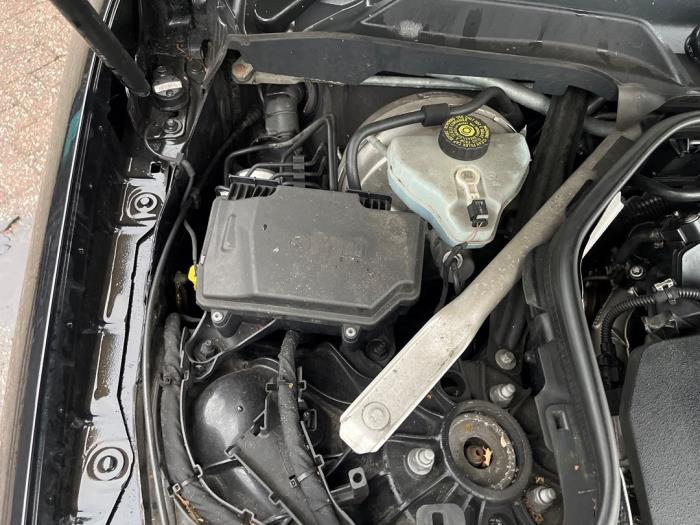 Mercedes E E-220d 2.0 Turbo 16V Sloopvoertuig (2017, Metallic, Zwart)