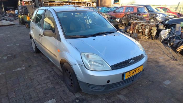 Ford Fiesta 5 1.4 16V Sloopvoertuig (2003, Grijs)