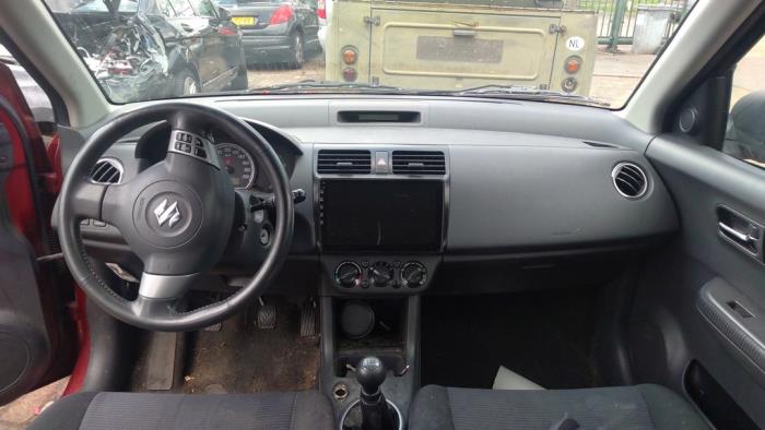 Suzuki Swift 1.3 VVT 16V Sloopvoertuig (2008, Oranje)