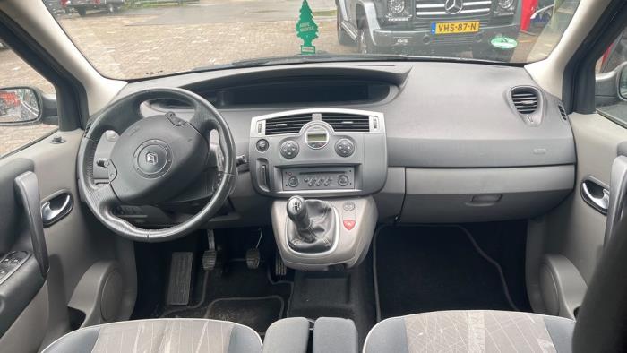 Renault Scénic II 1.6 16V Sloopvoertuig (2004, Grijs)