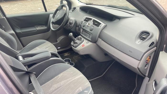 Renault Scénic II 1.6 16V Sloopvoertuig (2004, Grijs)