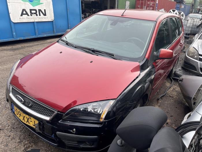 Ford Focus 2 Wagon 1.8 TDCi 16V Sloopvoertuig (2007, Oranje)