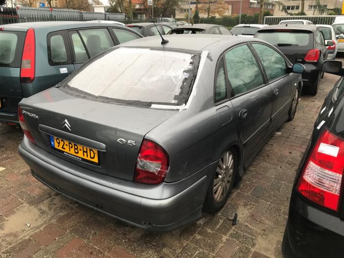 Citroen C5 I Berline 2.0 16V Sloopvoertuig (2004, Grijs)