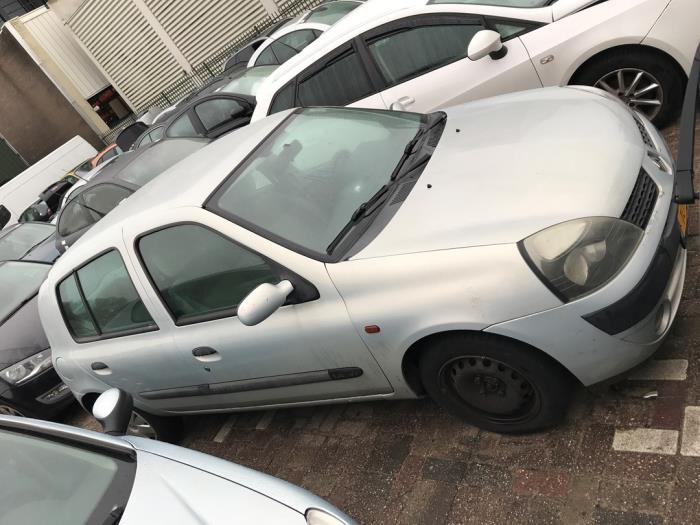 Renault Clio II 1.4 16V Sloopvoertuig (2001, Grijs)