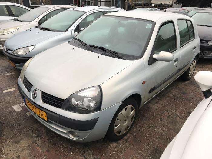 Renault Clio II 1.4 16V Sloopvoertuig (2001, Grijs)