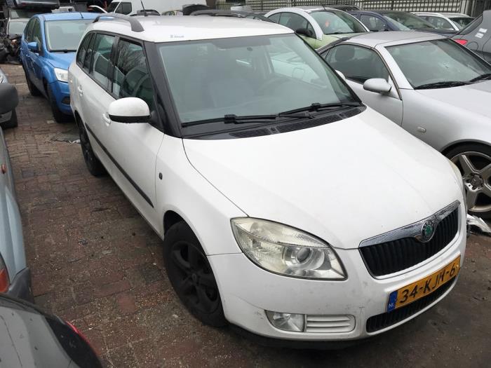 Skoda Fabia II Combi 1.4 TDI 80 Sloopvoertuig (2010, Wit)