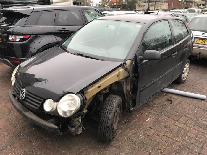 Volkswagen Polo IV 1.2 Sloopvoertuig (2003, Zwart)