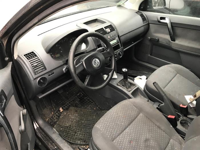 Volkswagen Polo IV 1.2 Sloopvoertuig (2003, Zwart)