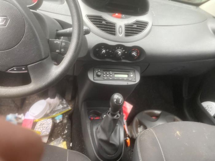 Renault Twingo II 1.2 16V Sloopvoertuig (2010)