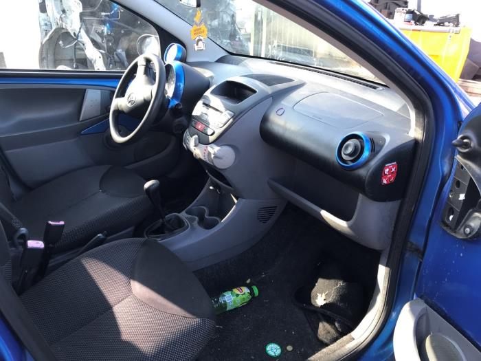 Toyota Aygo 1.0 12V VVT-i Sloopvoertuig (2009, Blauw)