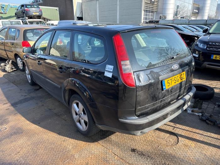 Ford Focus 2 Wagon 1.6 16V Sloopvoertuig (2006, Zwart)