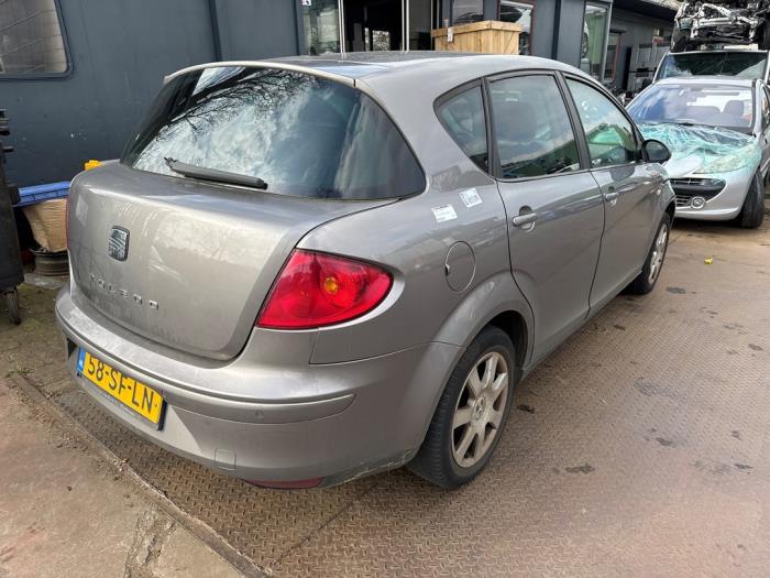 Seat Toledo 1.6 Sloopvoertuig (2005, Grijs)