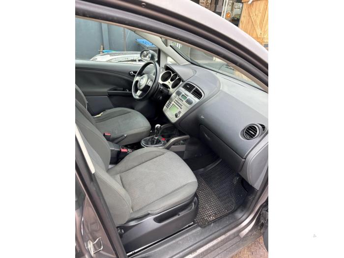 Seat Toledo 1.6 Sloopvoertuig (2005, Grijs)