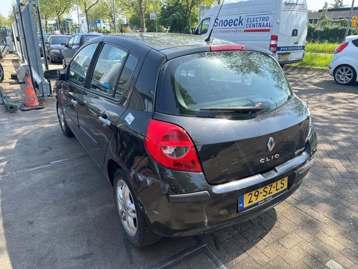 Renault Clio III 1.2 16V 75 Sloopvoertuig (2006, Zwart)