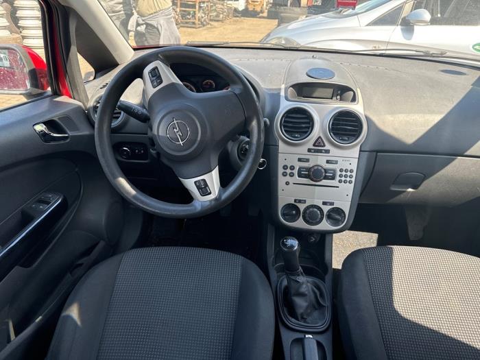 Opel Corsa D 1.2 16V Sloopvoertuig (2010, Rood)