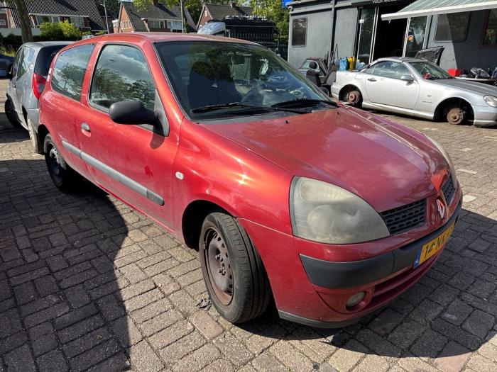 Renault Clio II 1.2 16V Sloopvoertuig (2004, Rood)