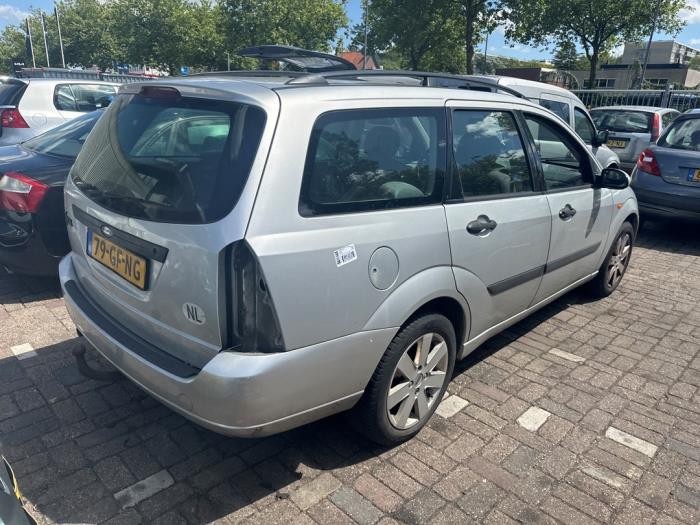 Ford Focus 1 Wagon 1.6 16V Sloopvoertuig (2000, Grijs)
