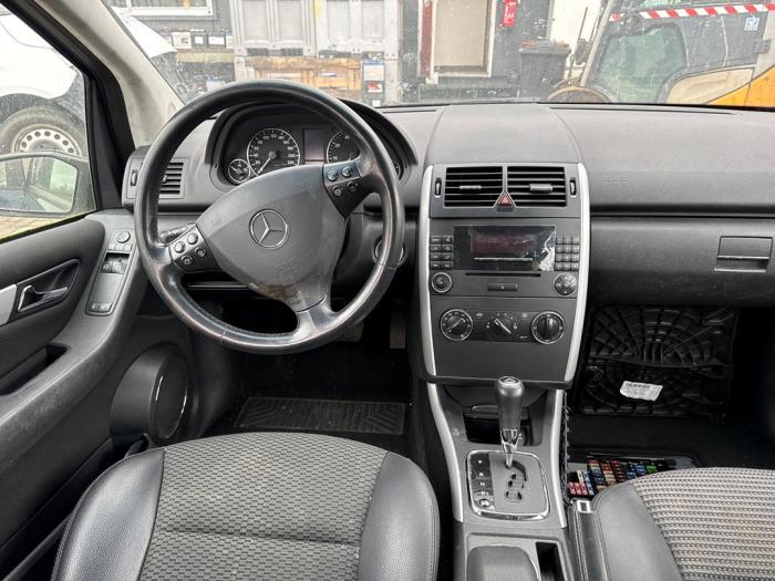 Mercedes A 1.7 A-180 Sloopvoertuig (2005, Donker, Blank)
