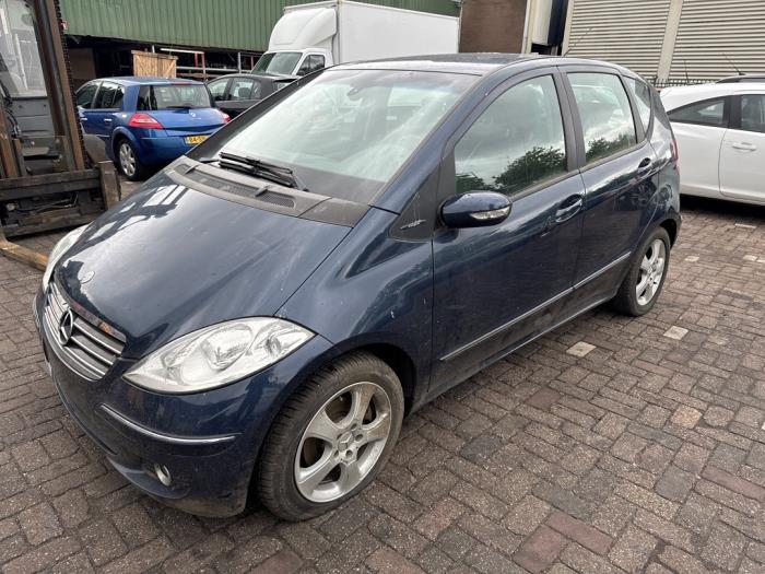 Mercedes A 1.7 A-180 Sloopvoertuig (2005, Donker, Blank)