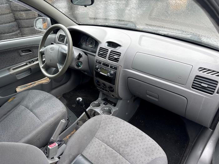 Kia Rio 1.5 16V Sloopvoertuig (2004, Grijs)